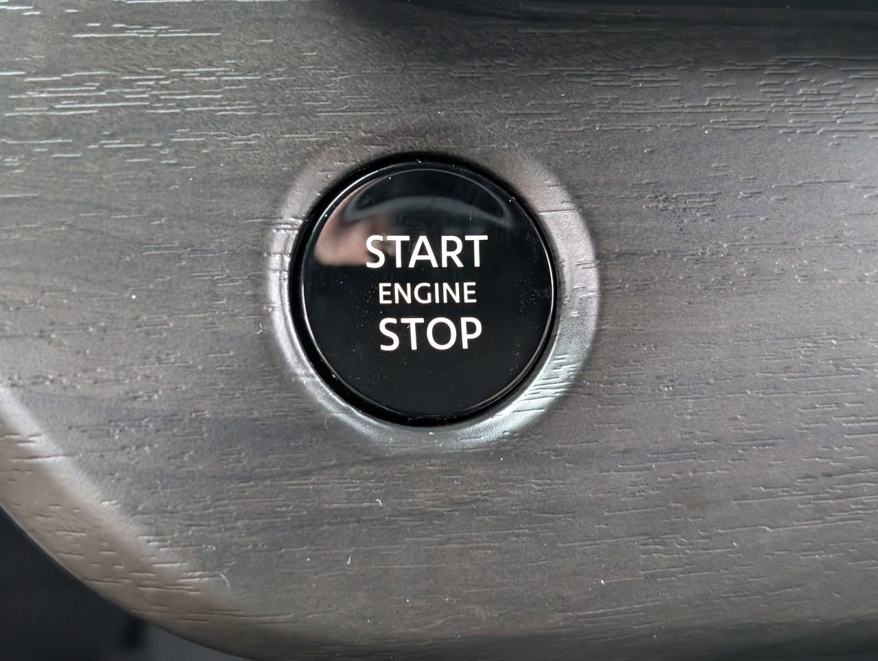 Used 2025 Nissan Murano SL image 17