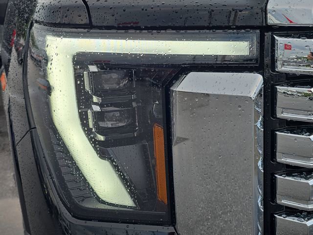 New 2025 GMC Sierra 2500 Denali w/ Denali Reserve Package AWD/4WD image 8