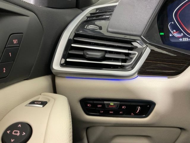 Used 2021 BMW X5 xDrive40i w/ Premium Package AWD/4WD image 28