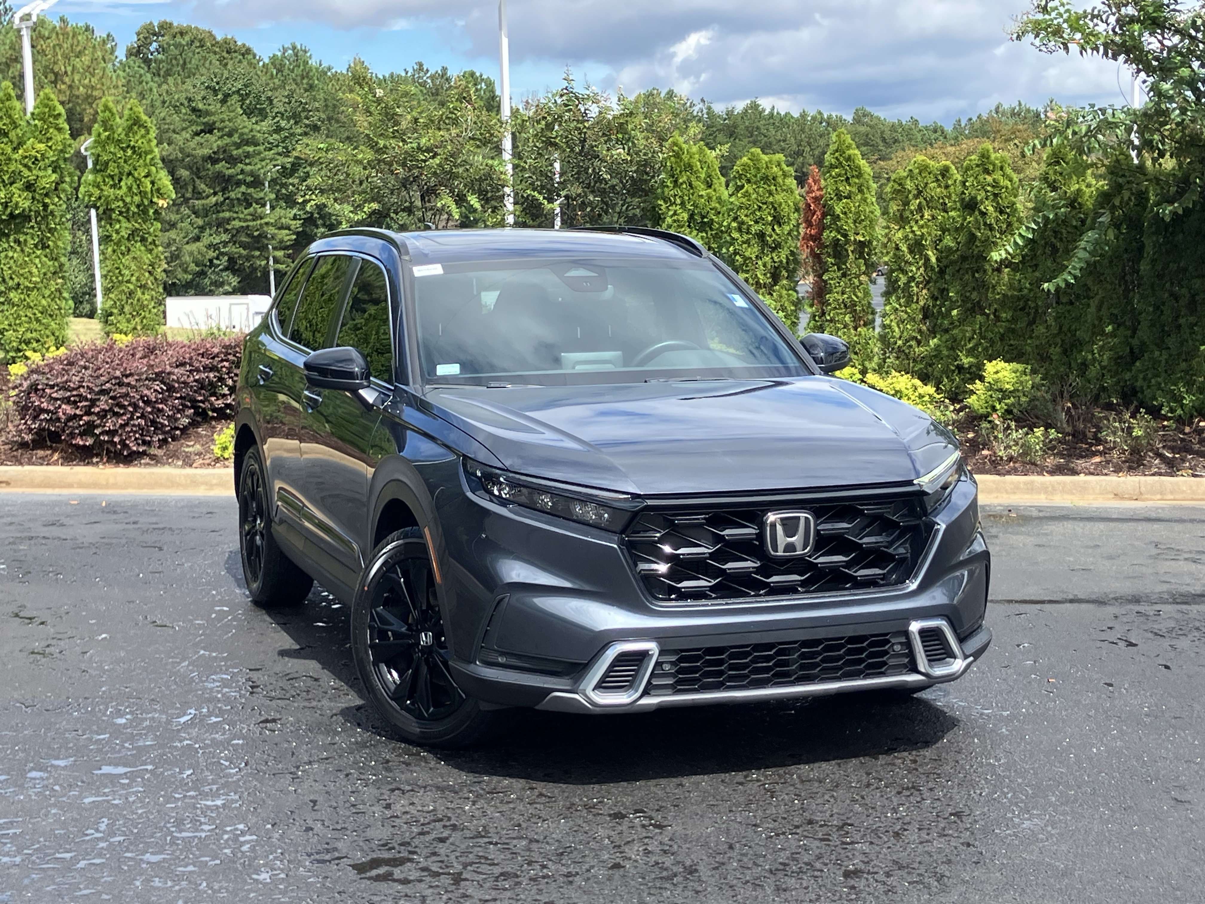 Used 2023 Honda CR-V Sport Touring image 2