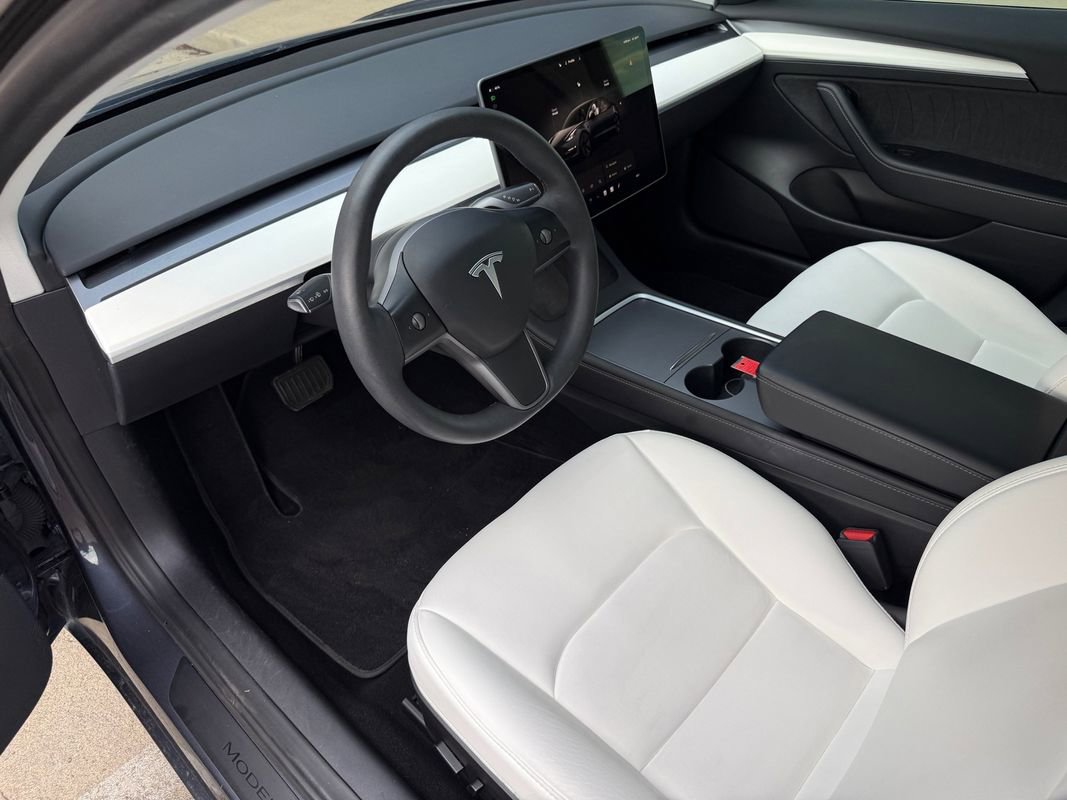 Used 2022 Tesla Model 3 Long Range AWD/4WD image 2