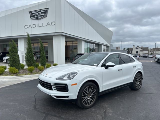 Used 2023 Porsche Cayenne Coupe image 2