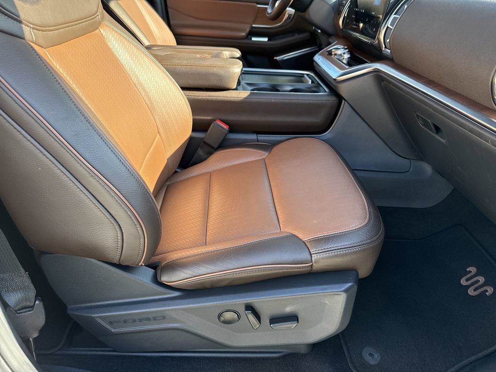 Used 2025 Ford Expedition King Ranch AWD/4WD image 13