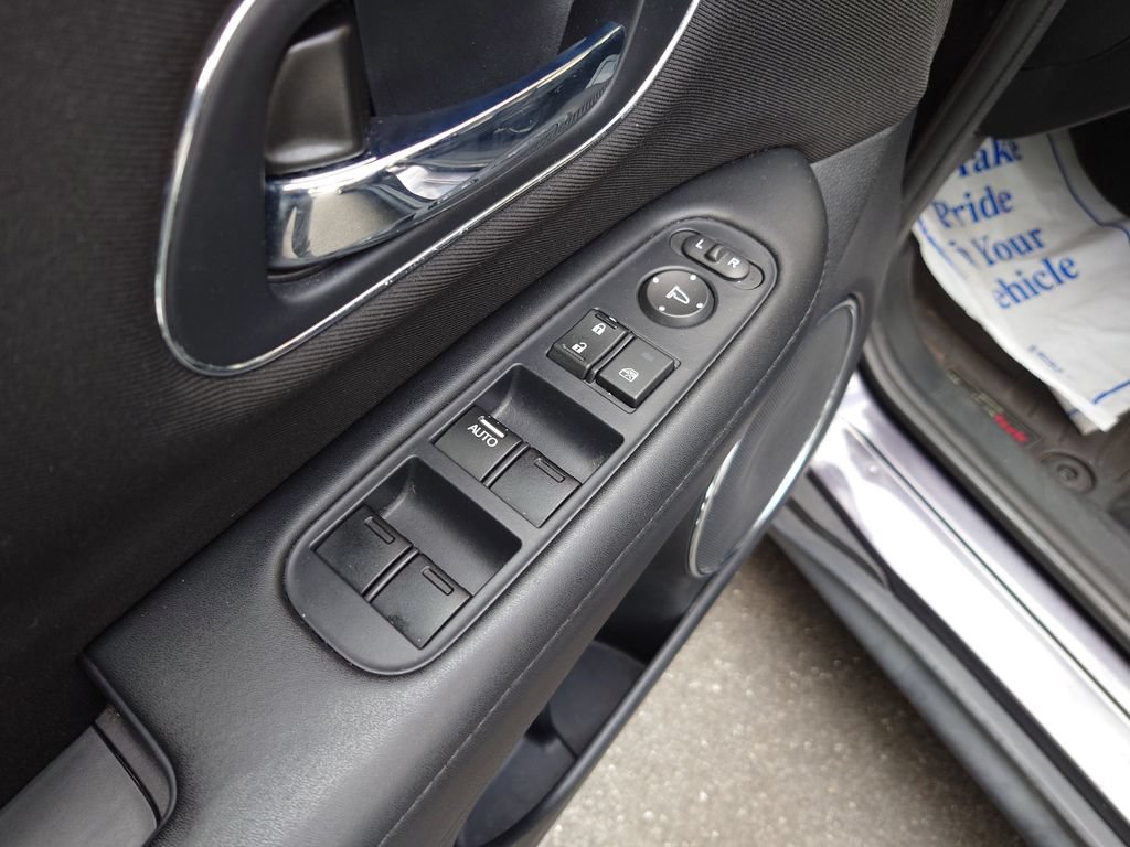 Used 2017 Honda HR-V EX image 10