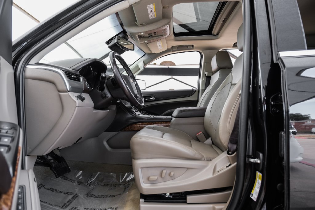 Used 2018 Chevrolet Tahoe Premier RWD image 3