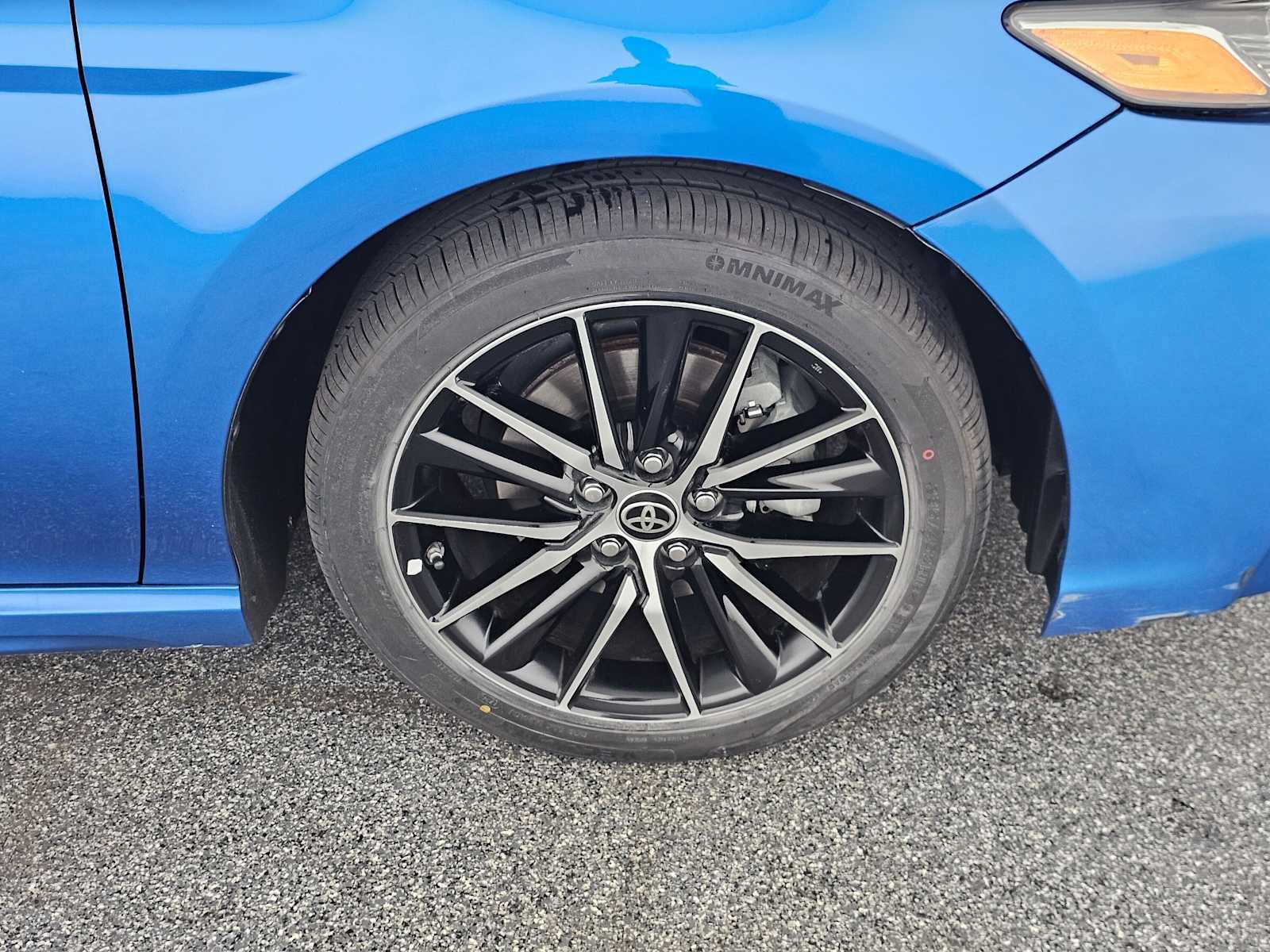 Used 2019 Toyota Camry SE FWD image 9