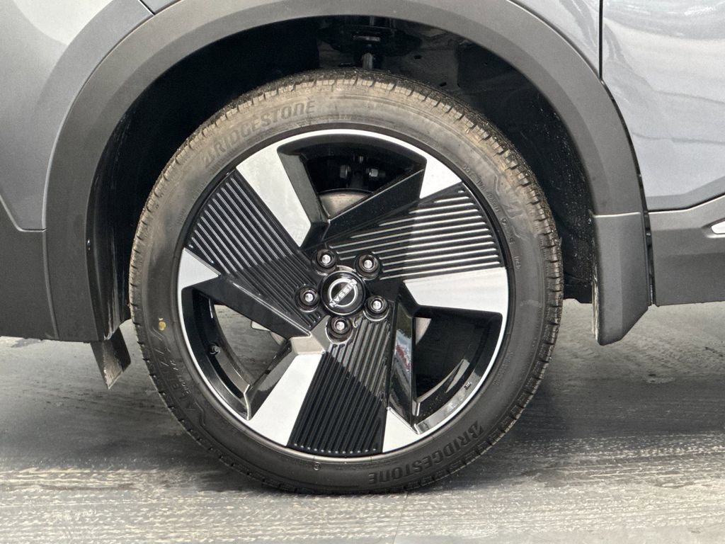 New 2026 Nissan Kicks SR w/ Cold Weather Package image 24