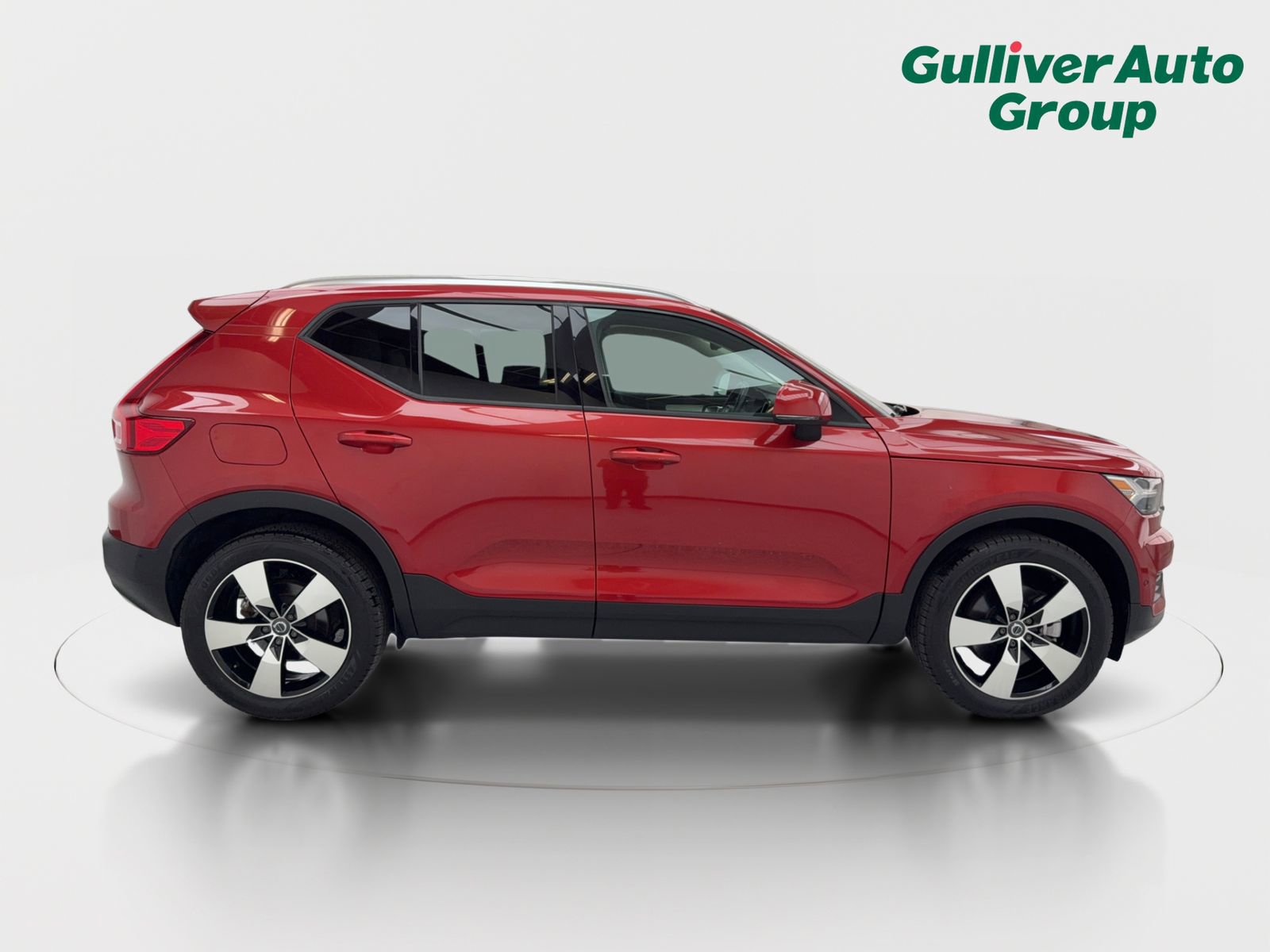 Used 2019 Volvo XC40 T4 Momentum image 10