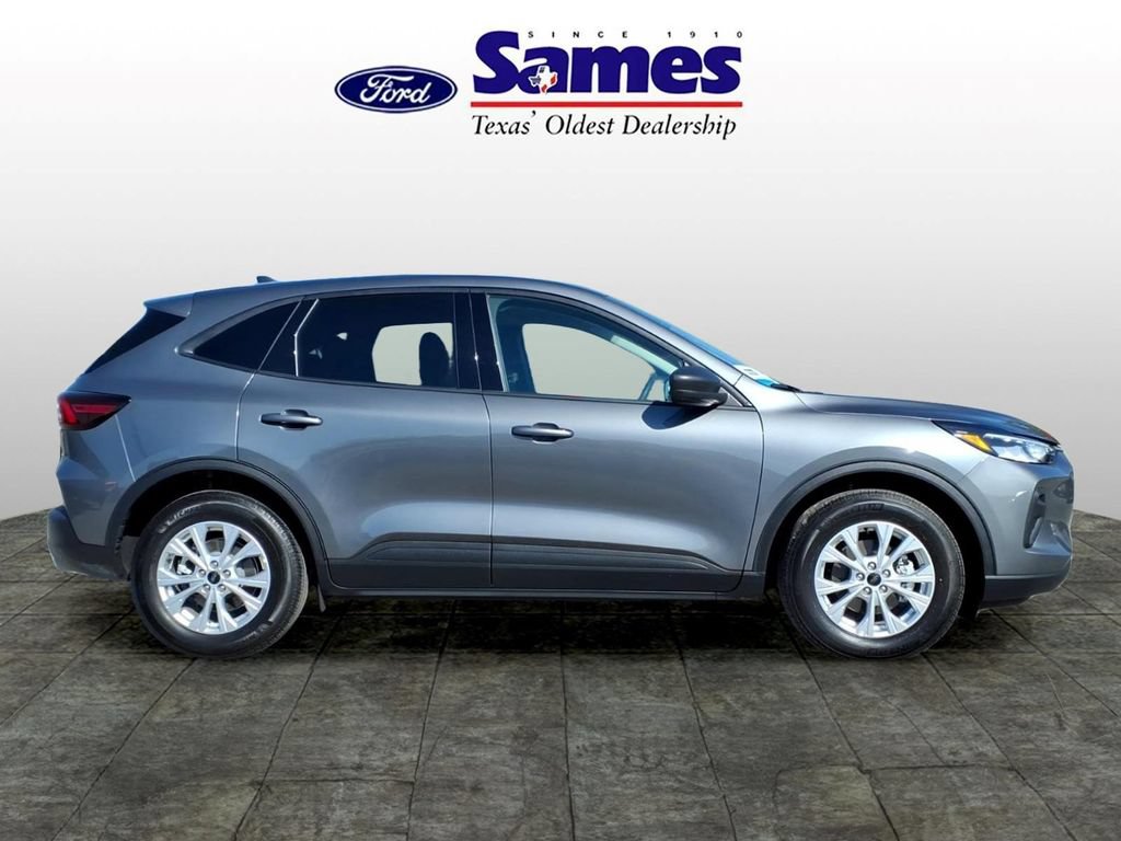 Used 2026 Ford Escape Active FWD image 2