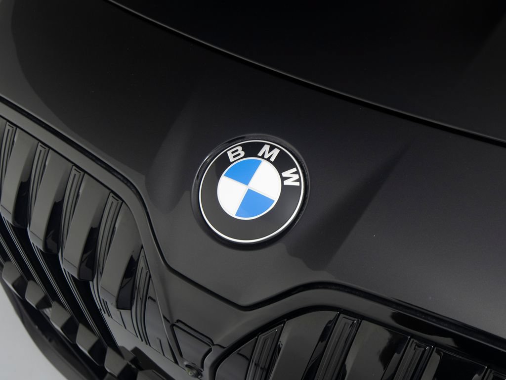 Used 2023 BMW 760i xDrive AWD/4WD image 47