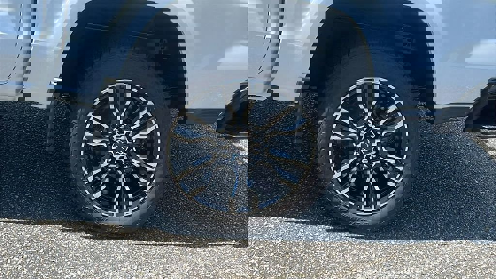 New 2025 Chevrolet Colorado Z71 image 9