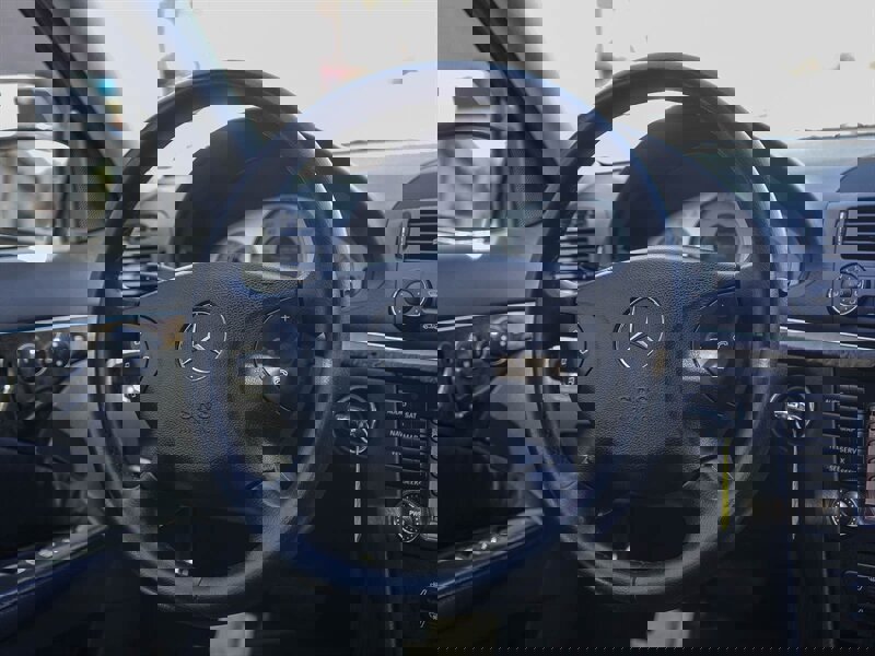 Used 2005 Mercedes-Benz E 500 4MATIC Wagon w/ Premium Pkg image 20