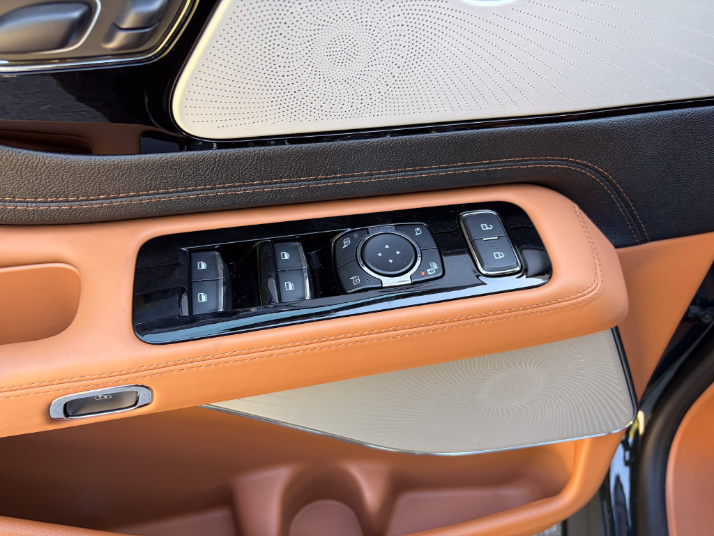 New 2027 Lincoln Aviator Black Label AWD/4WD image 16