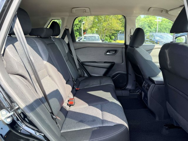 Used 2021 Nissan Rogue SV AWD/4WD image 11