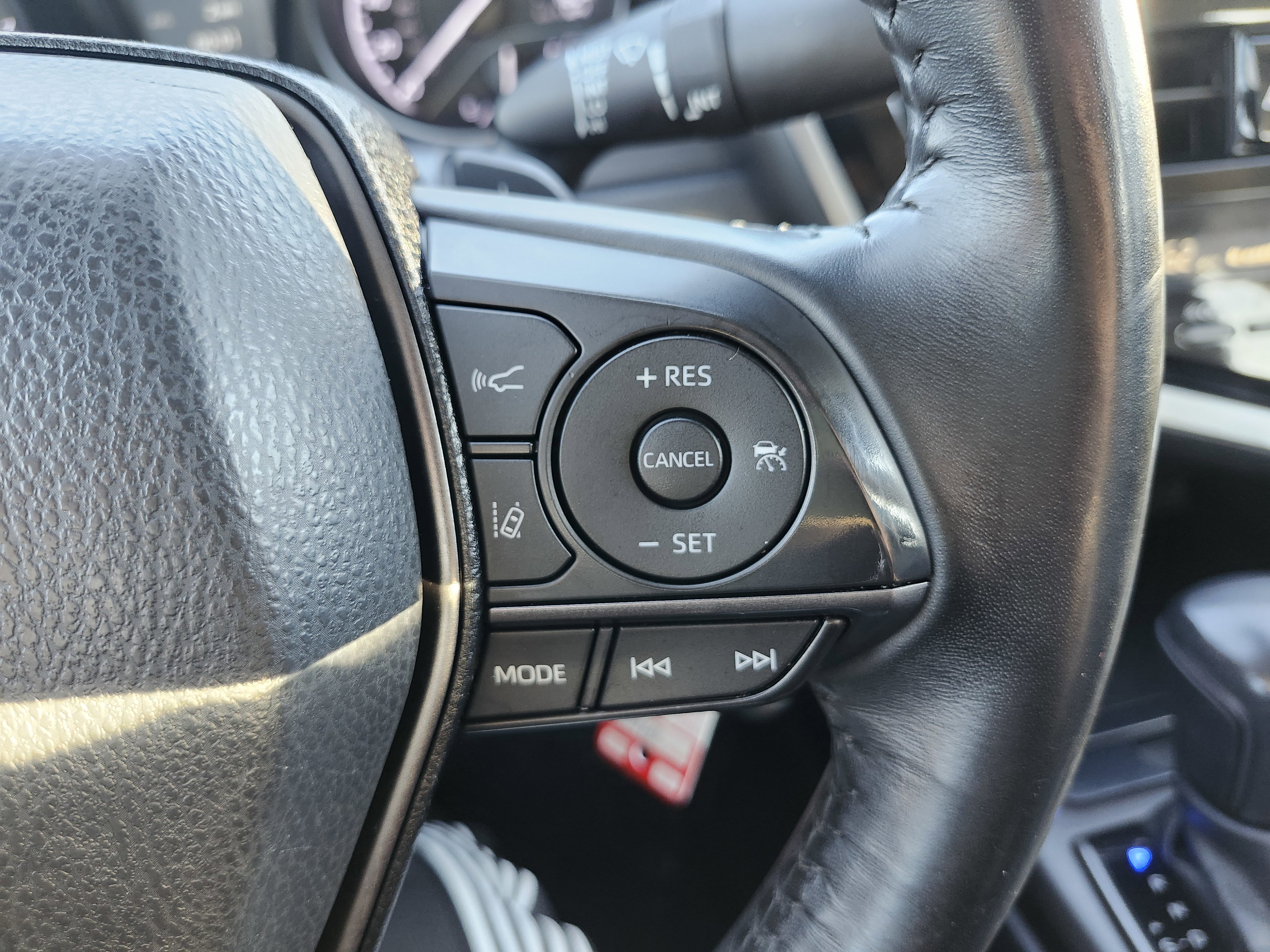 Used 2022 Toyota Camry SE image 33