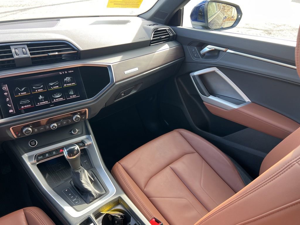Used 2024 Audi Q3 2.0T Premium Plus w/ Premium Plus Package image 26