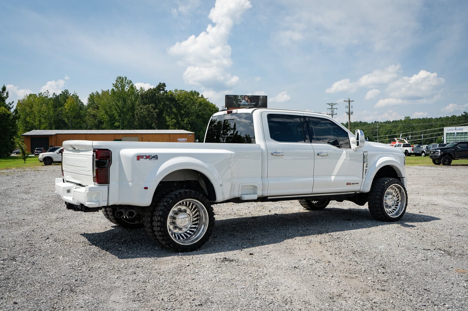 Used 2024 Ford F450 Platinum w/ FX4 Off-Road Package AWD/4WD image 25