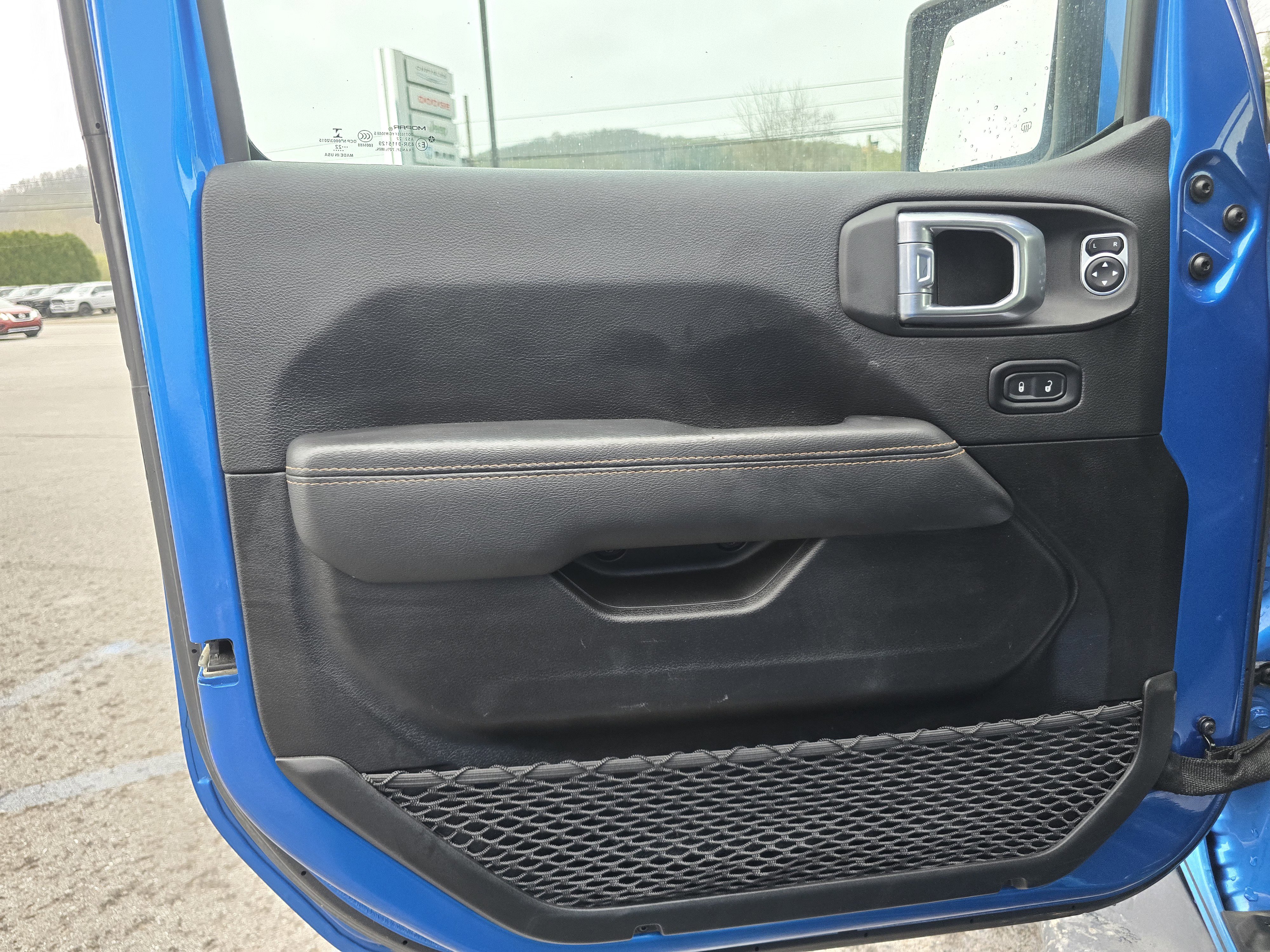 Used 2022 Jeep Gladiator Overland AWD/4WD image 17
