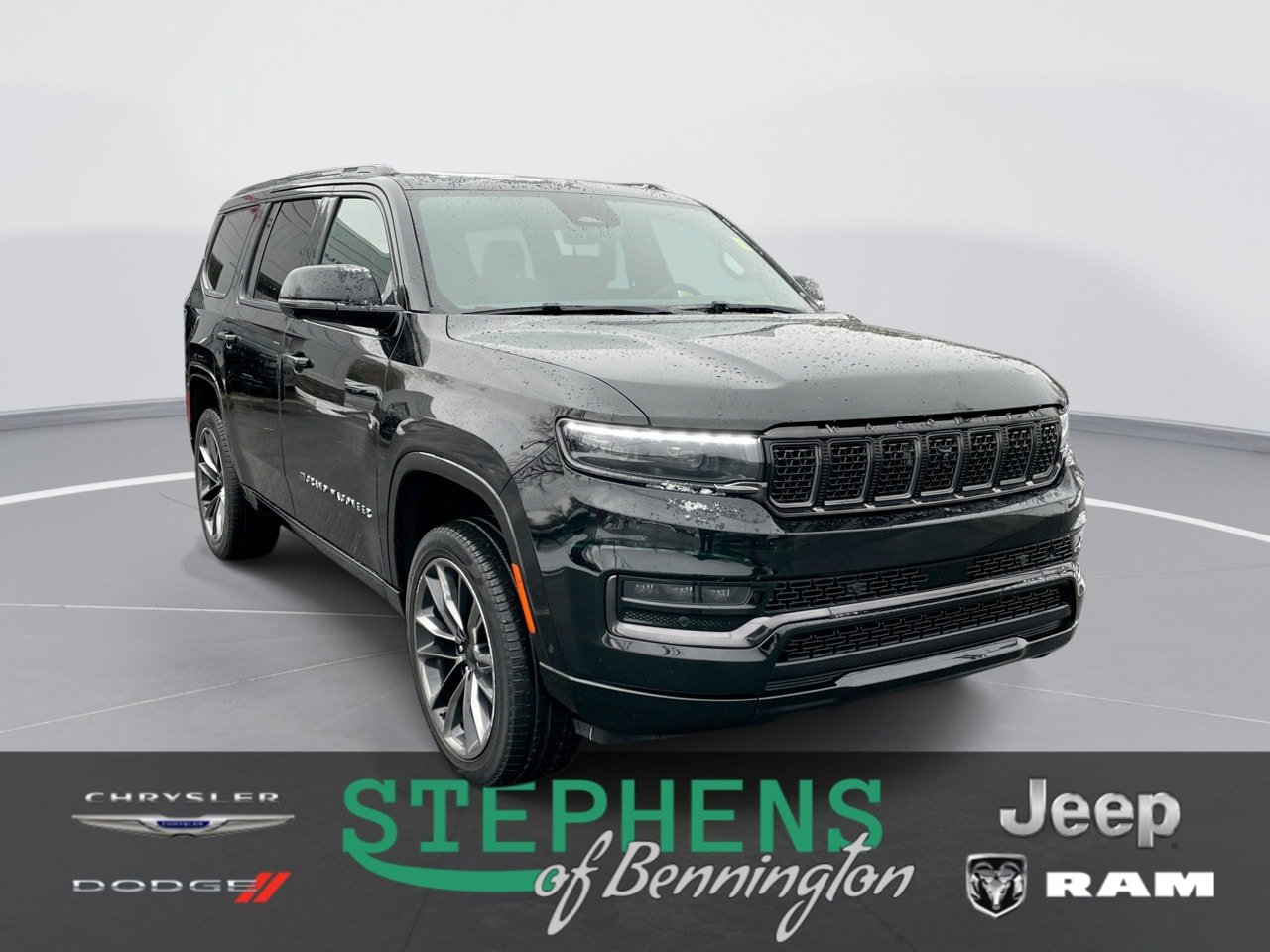 Used 2025 Jeep Grand Wagoneer Series III w/ Rear Seat Video Group 1 AWD/4WD image 1
