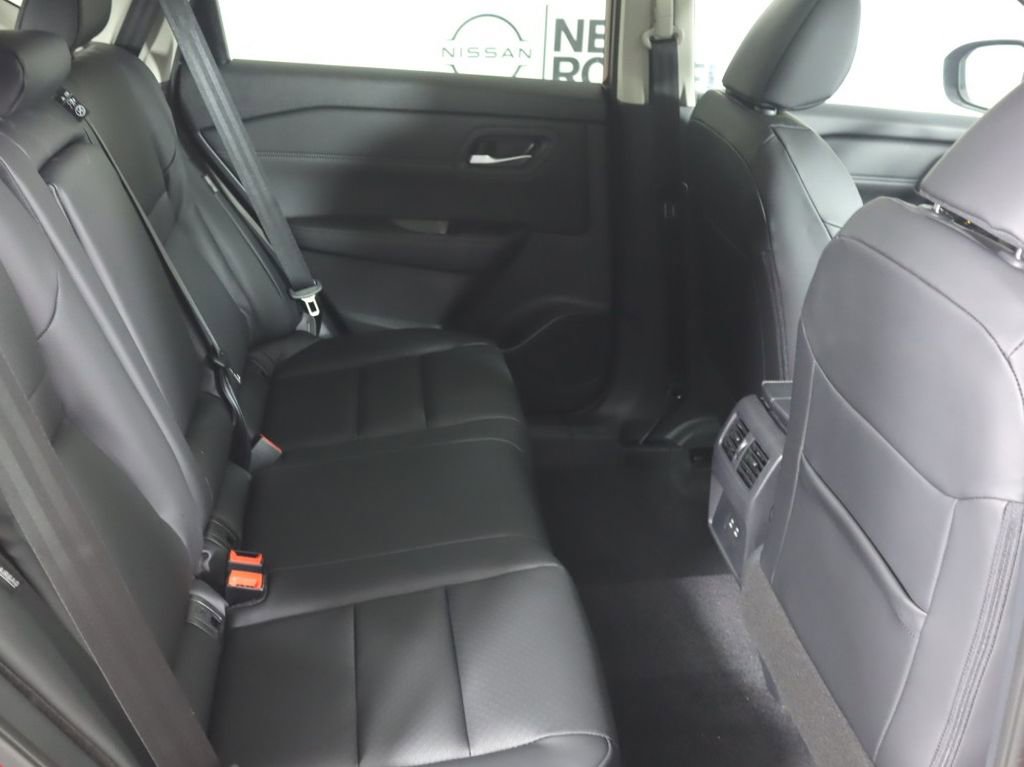 New 2026 Nissan Rogue SV image 28