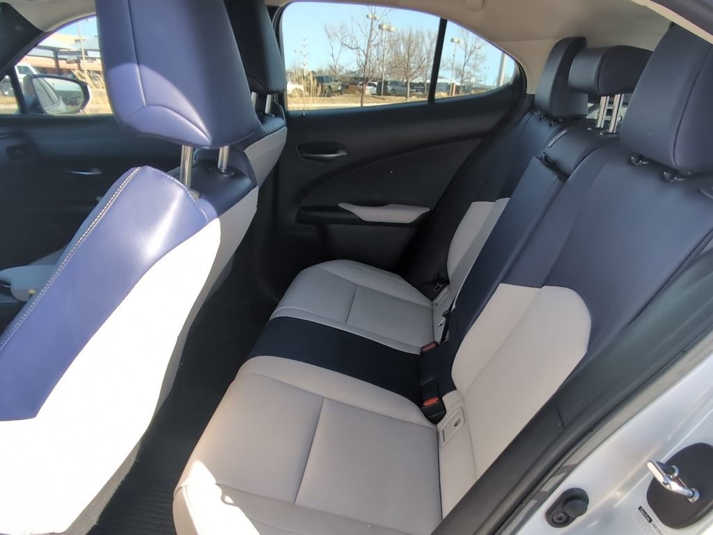 Used 2021 Lexus UX 250h w/ Accessory Package (Z1) image 27