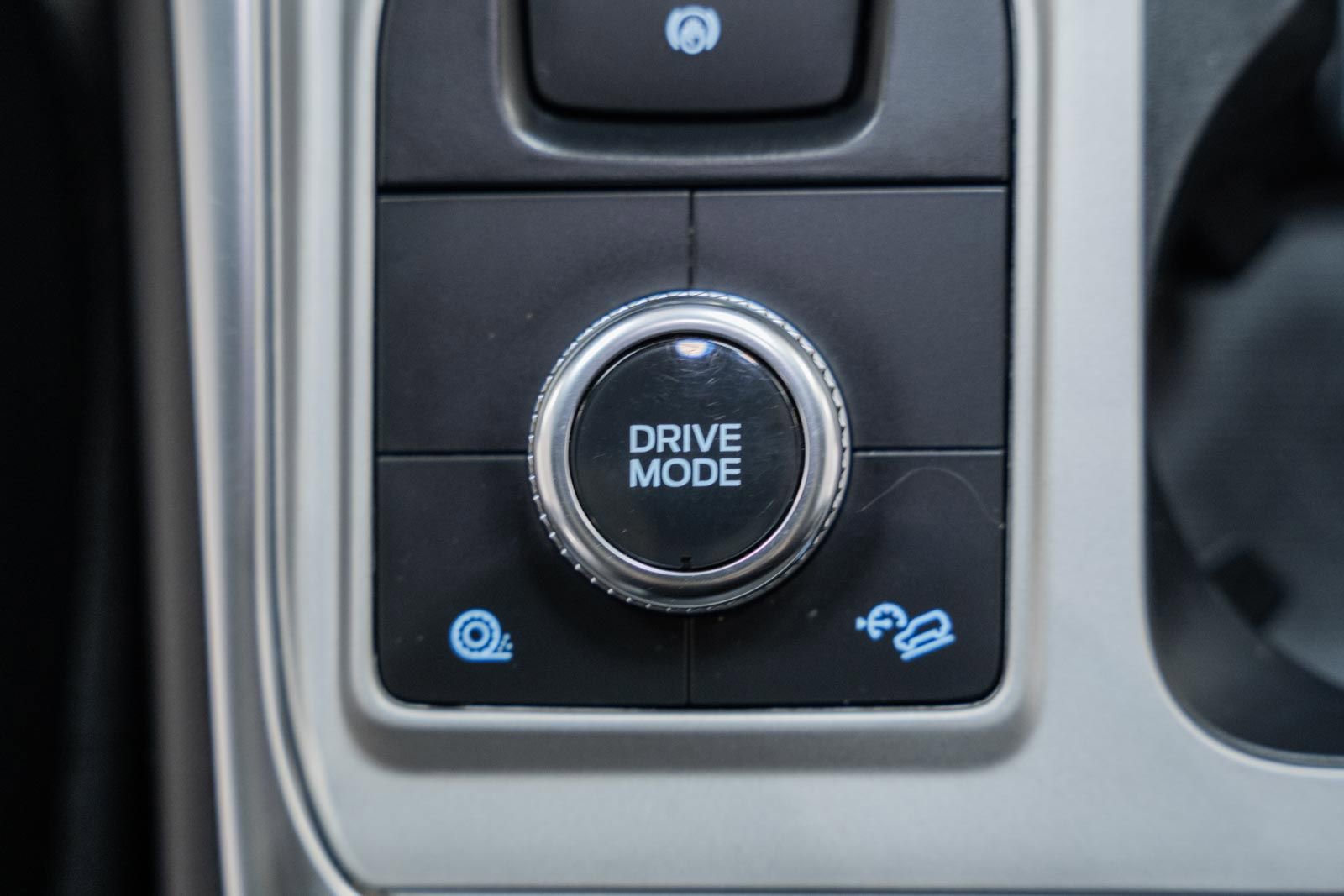 Used 2022 Ford Explorer XLT w/ Equipment Group 202A image 32