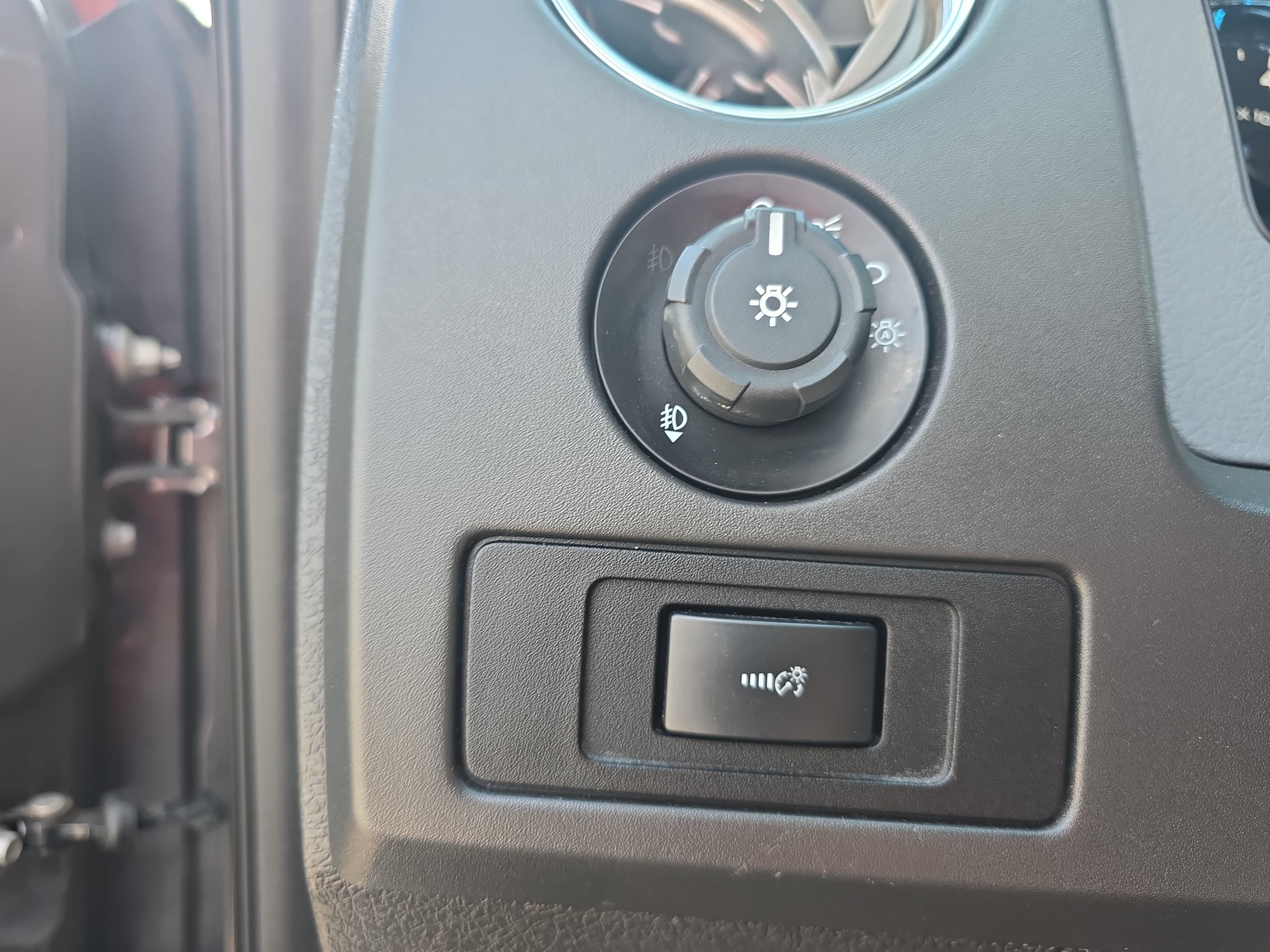 Used 2013 Ford F150 XLT w/ Luxury Equipment Group RWD image 27