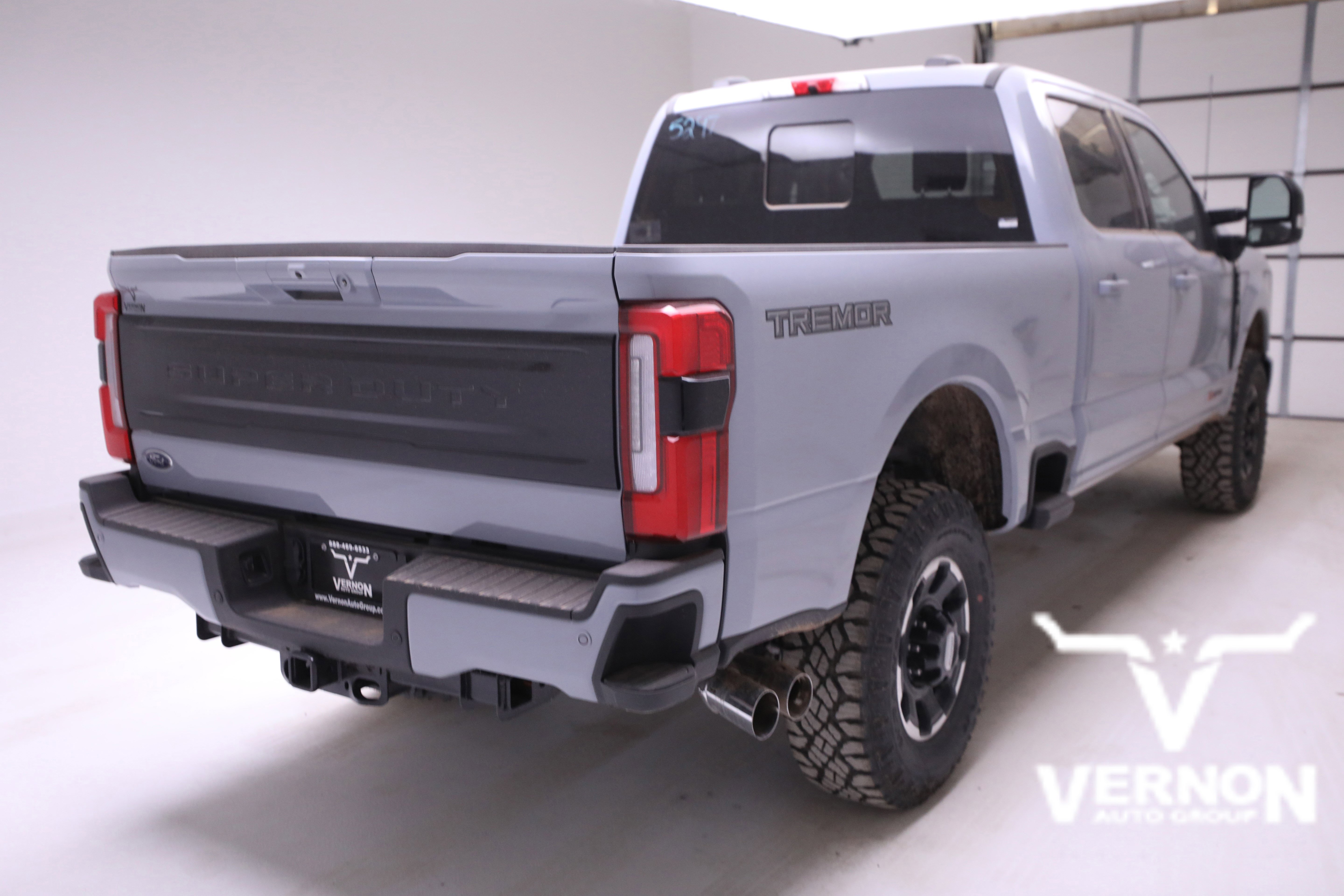 New 2026 Ford F250 Platinum w/ Tremor Off-Road Package image 5