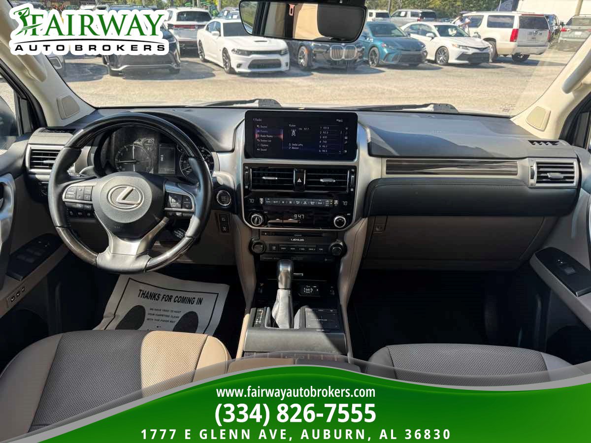 Used 2023 Lexus GX 460 Premium w/ Accessory Package AWD/4WD image 14