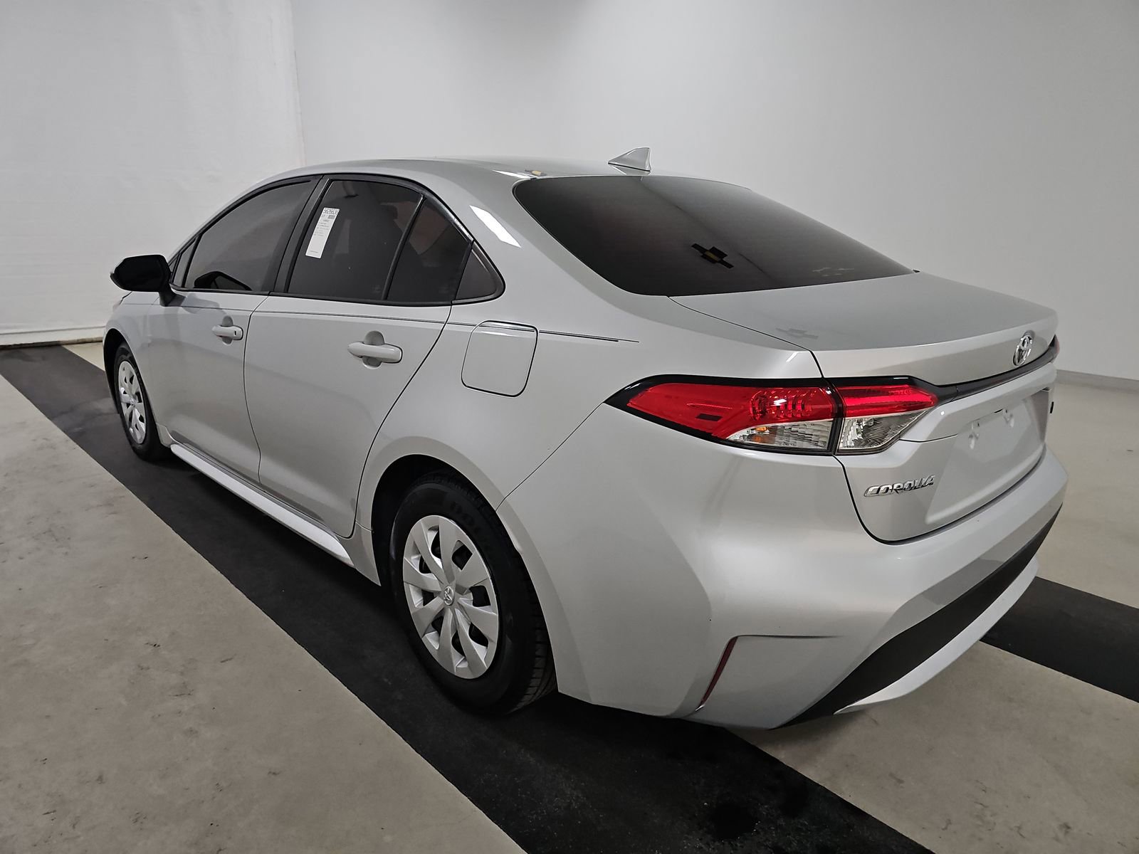 Used 2021 Toyota Corolla L FWD image 8