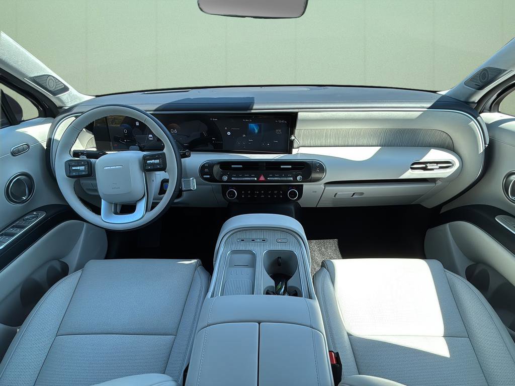 Used 2026 Hyundai Palisade Calligraphy image 25