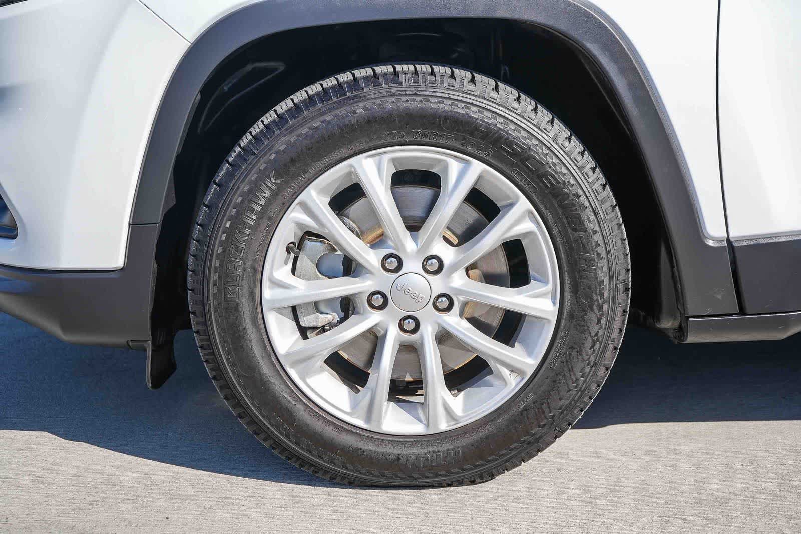 Used 2022 Jeep Cherokee Latitude Lux FWD image 11