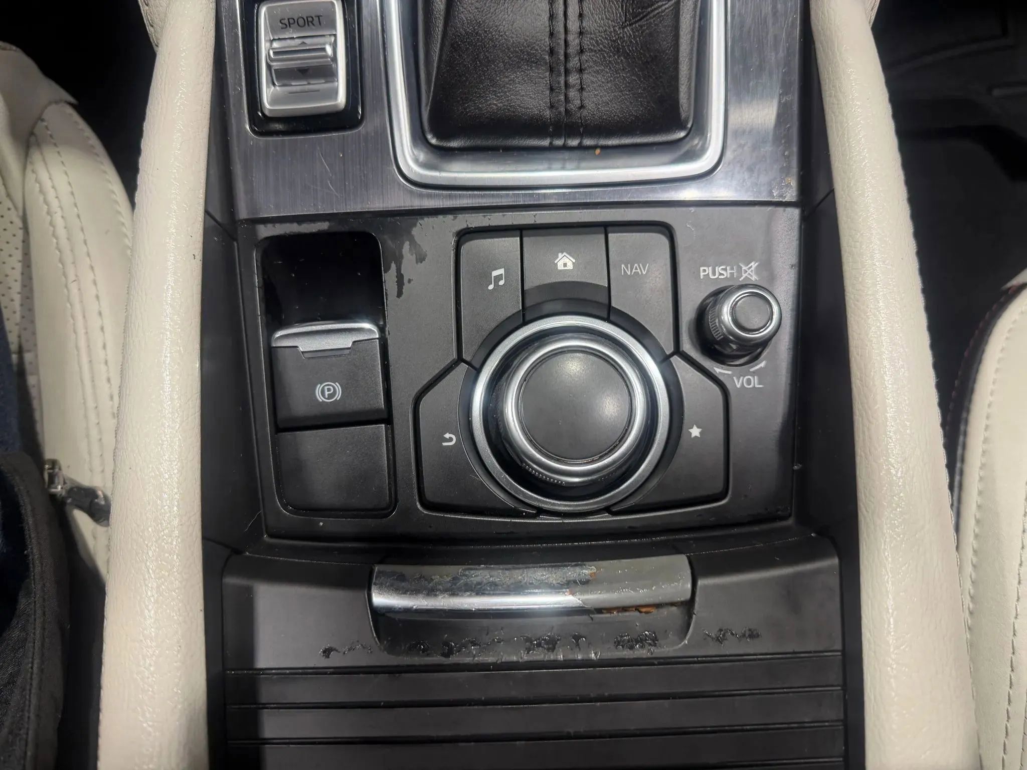 Used 2016 MAZDA MAZDA6 Grand Touring image 21