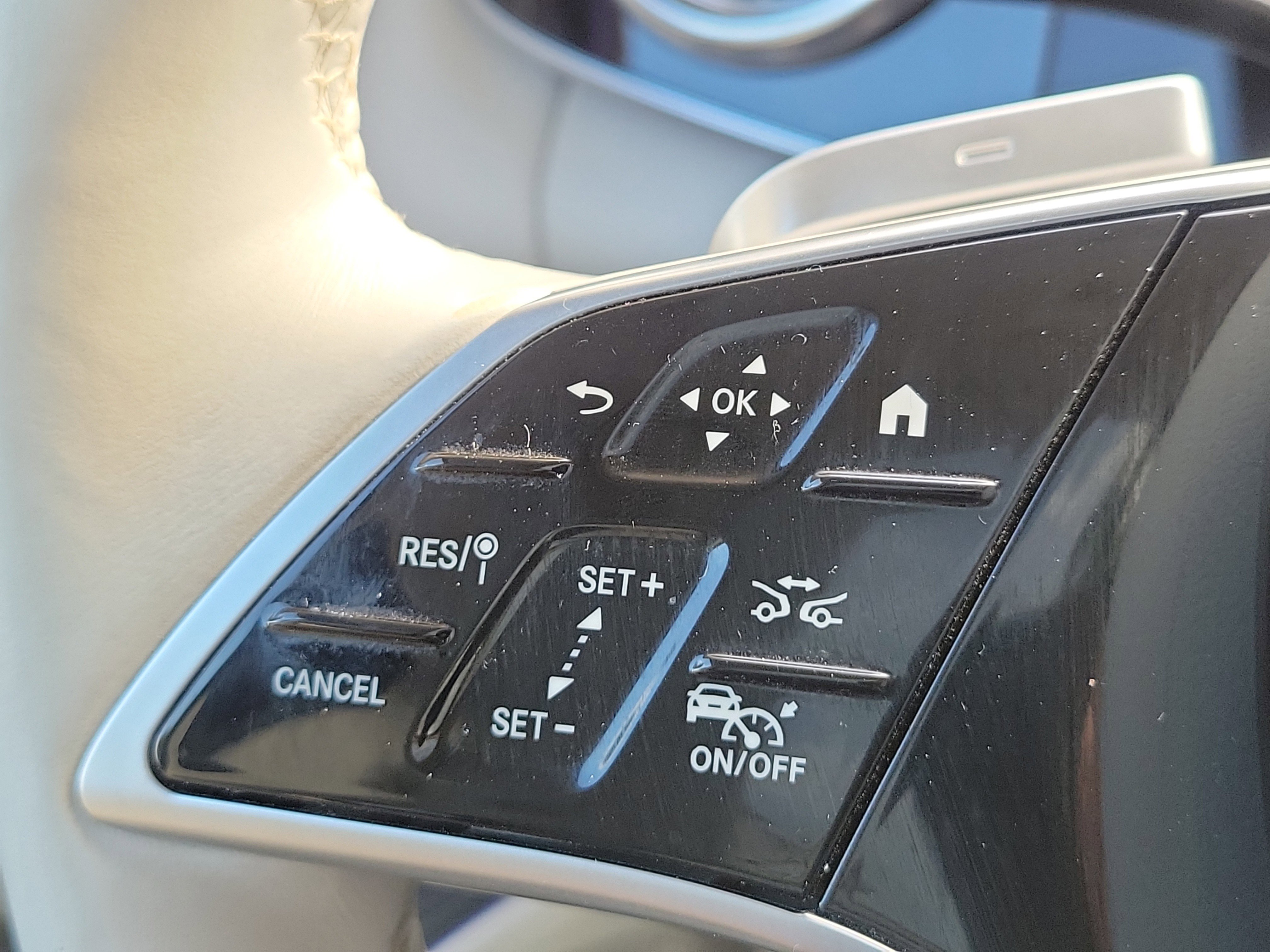 Used 2023 Mercedes-Benz EQS 580 4MATIC SUV image 26