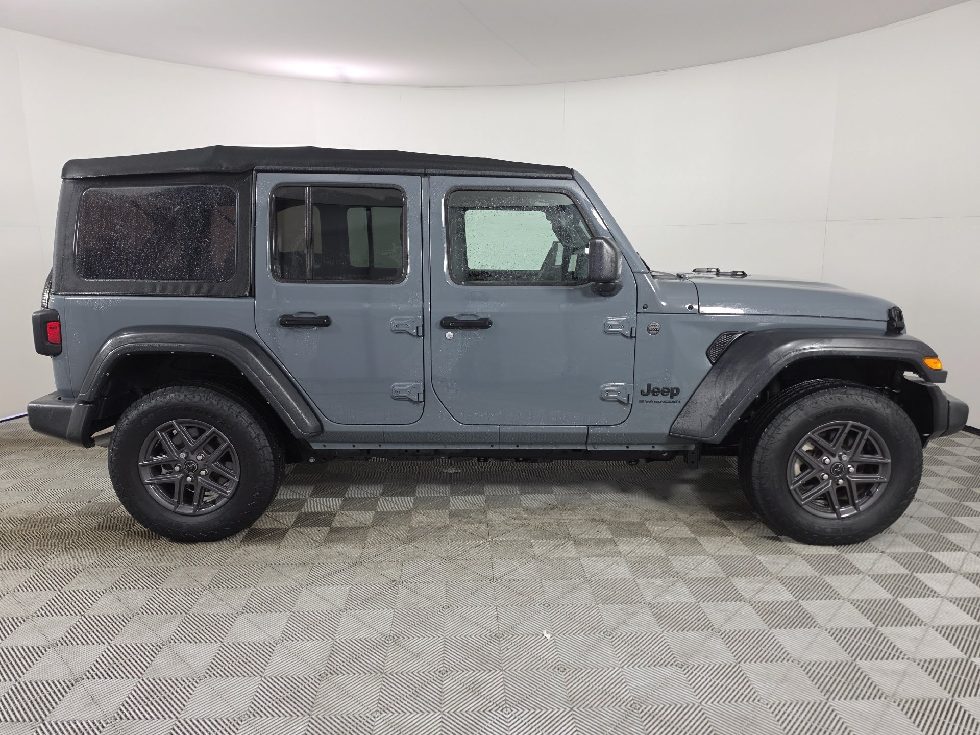 Used 2024 Jeep Wrangler Unlimited Sport AWD/4WD image 40