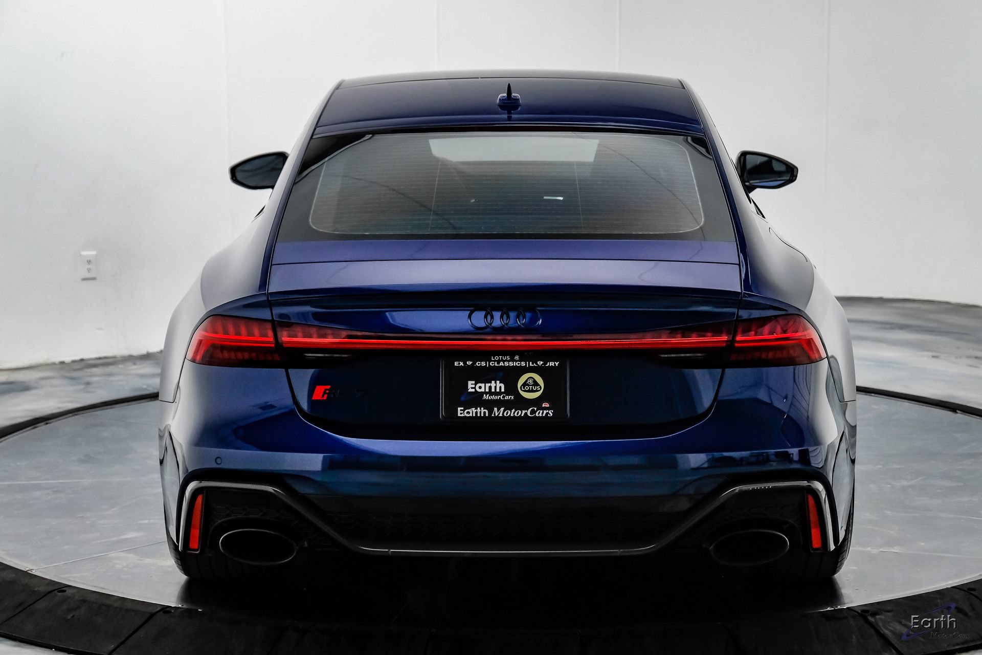 Used 2021 Audi RS 7 Sportback w/ Carbon Optic Package AWD/4WD image 13