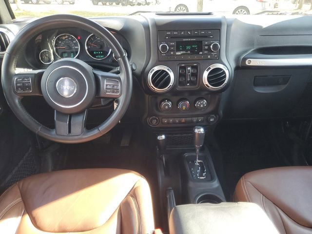 Used 2017 Jeep Wrangler Unlimited Sahara w/ Dual Top Group image 26