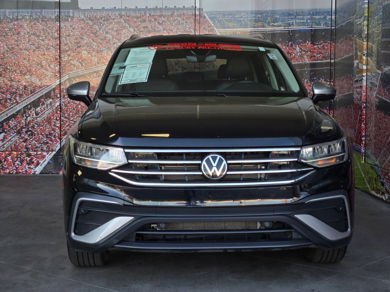 Used 2024 Volkswagen Tiguan Wolfsburg Edition image 3