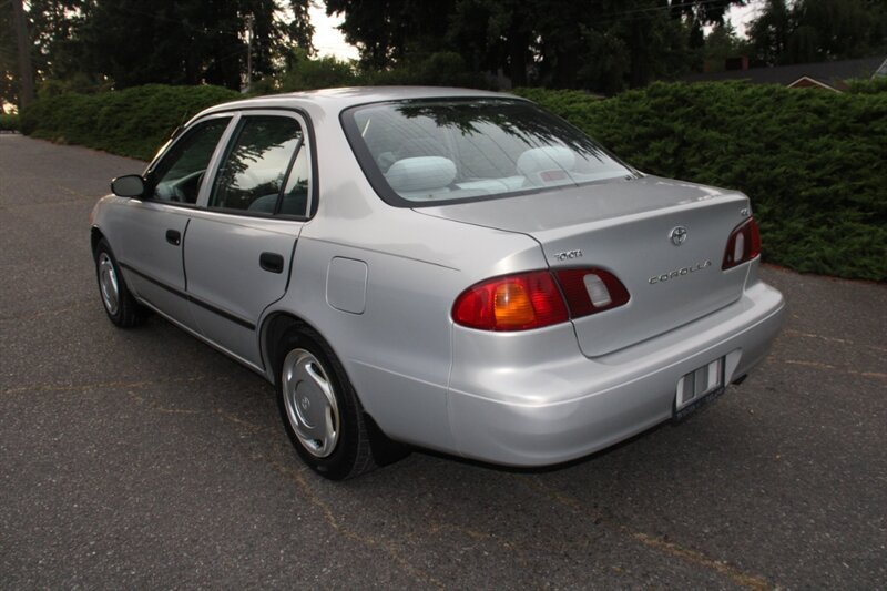 Used 1999 Toyota Corolla CE FWD image 4