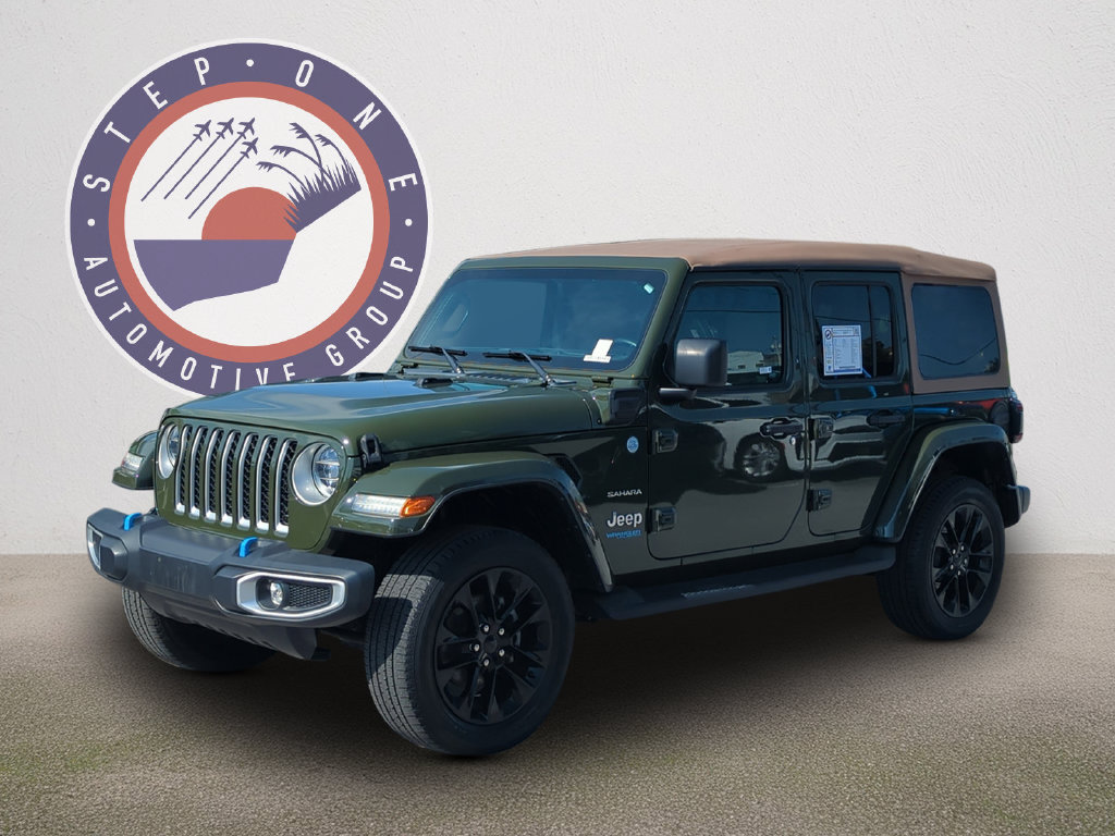 Used 2022 Jeep Wrangler Unlimited Sahara AWD/4WD image 2