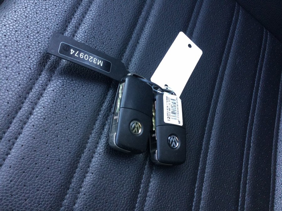 Used 2017 Volkswagen Jetta GLI FWD image 38