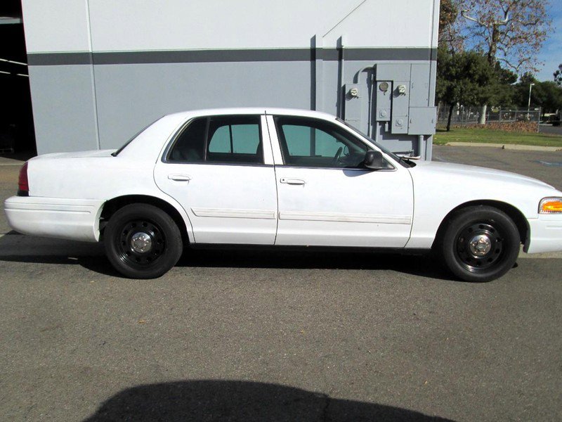 Used 2011 Ford Crown Victoria Police Interceptor w/ Radio Suppression Pkg RWD image 4