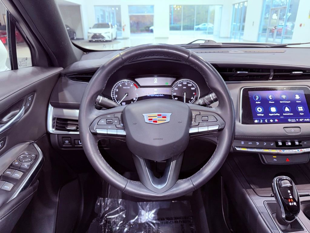 Used 2021 Cadillac XT4 Premium Luxury image 18