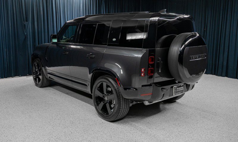 Used 2023 Land Rover Defender 110 X-Dynamic SE AWD/4WD image 6