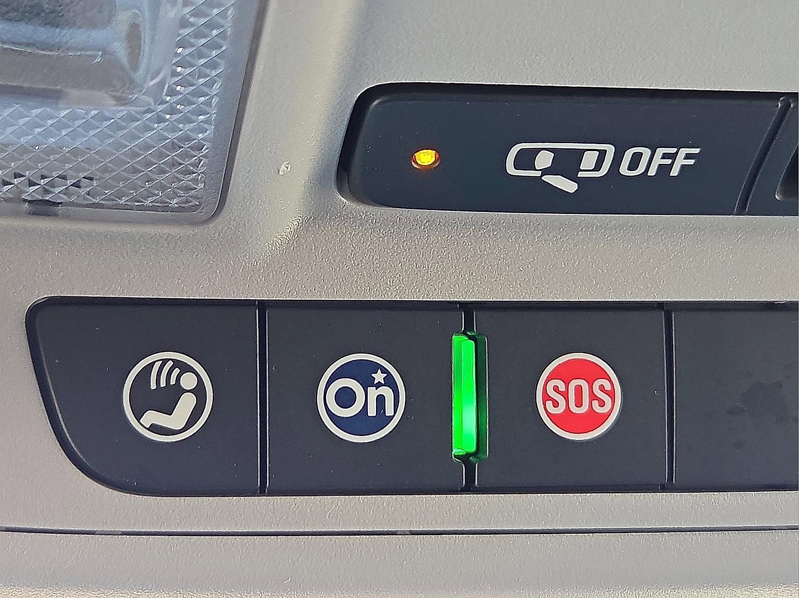 Used 2024 Chevrolet Equinox LT FWD image 21