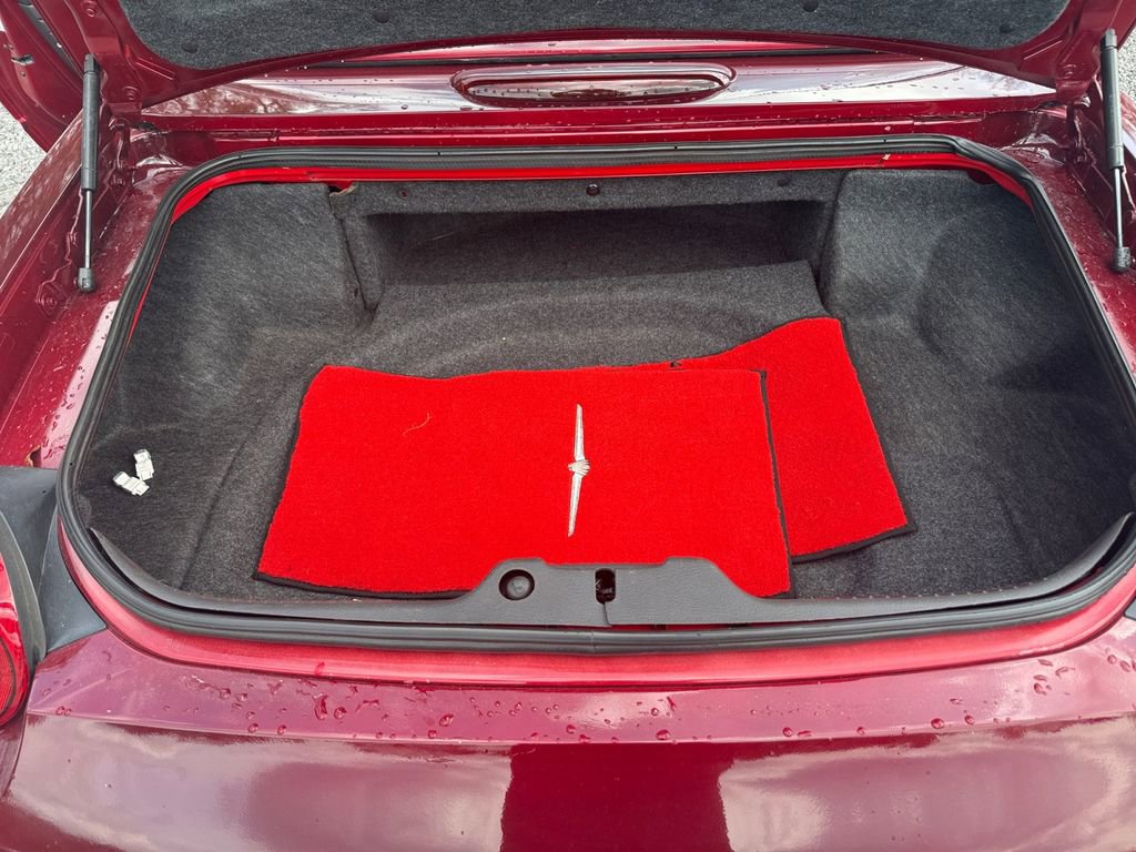 Used 2002 Ford Thunderbird image 28