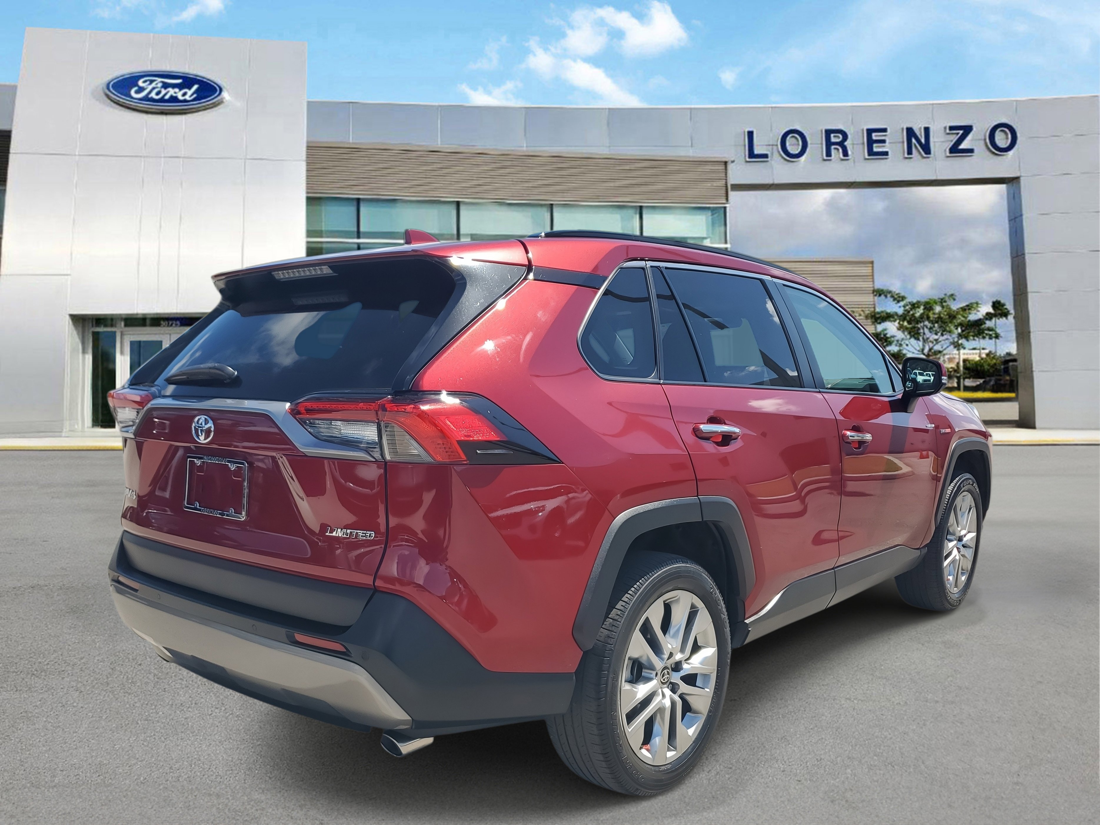 Used 2023 Toyota RAV4 Limited image 5