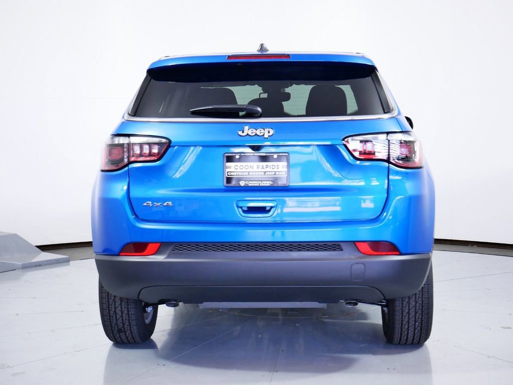 Used 2024 Jeep Compass Sport image 9