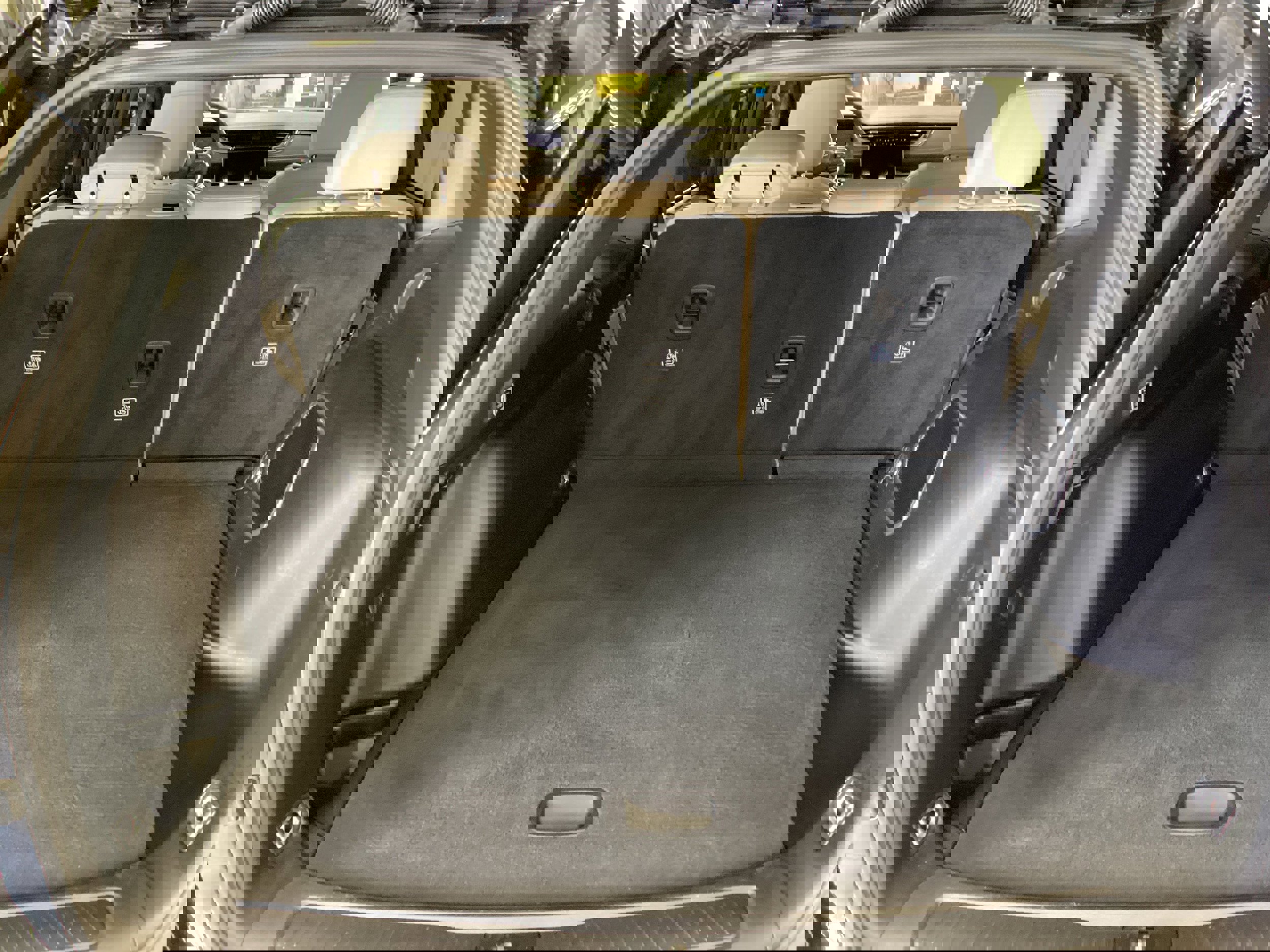 Used 2024 Jeep Grand Cherokee Limited w/ Luxury Tech Group II image 5