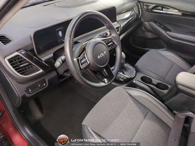 Certified 2025 Kia Seltos S FWD image 11